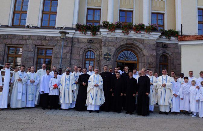 Verbisti zložili rehoľné sľuby