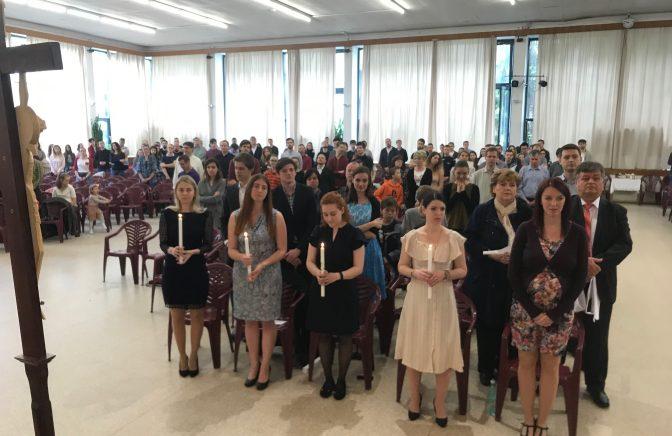 Desať dospelých prijalo sviatosti v UPeCe Bratislava