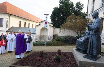 Nové sochy sv. Arnola Janssena a sv. Jozefa Freinademetza