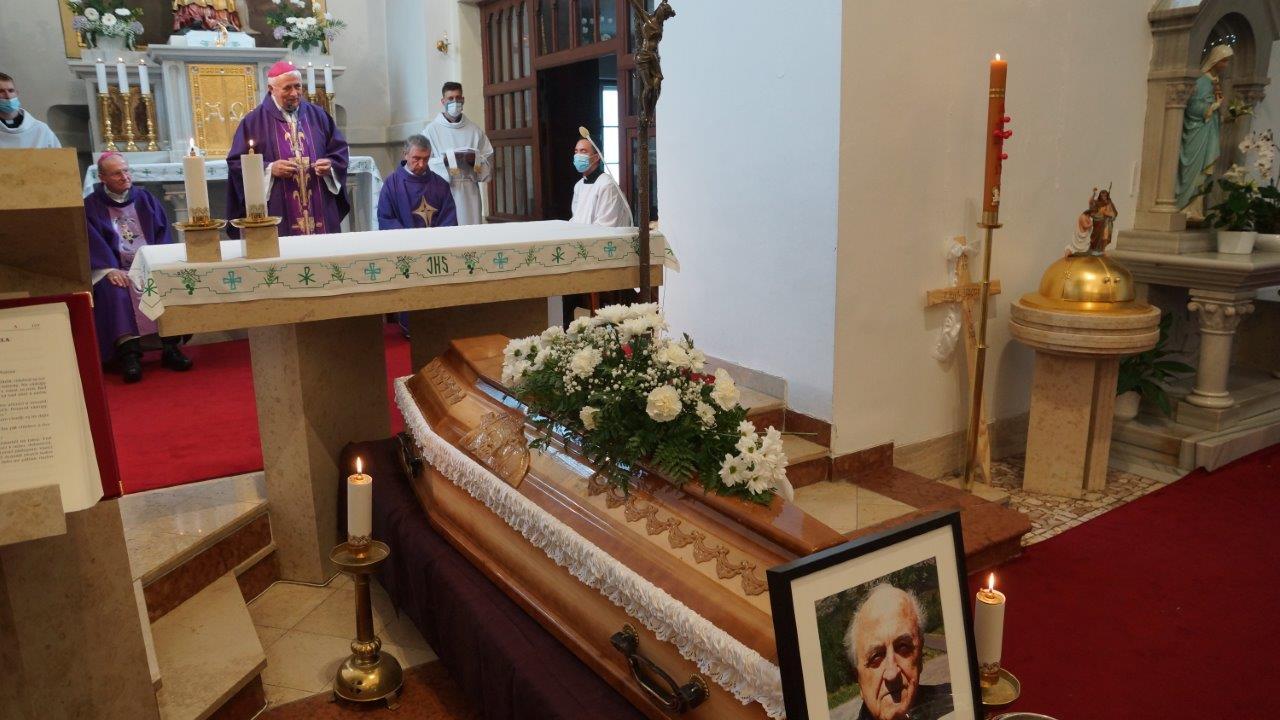 Pohreb misionára P. Pavla Uličného SVD