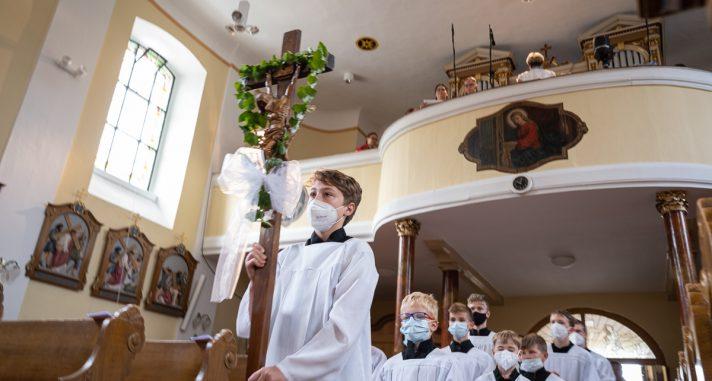 SVĚCENÍ KOSTELA A OLTÁŘE POVÝŠENÍ SVATÉHO KŘÍŽE V HALENKOVĚ