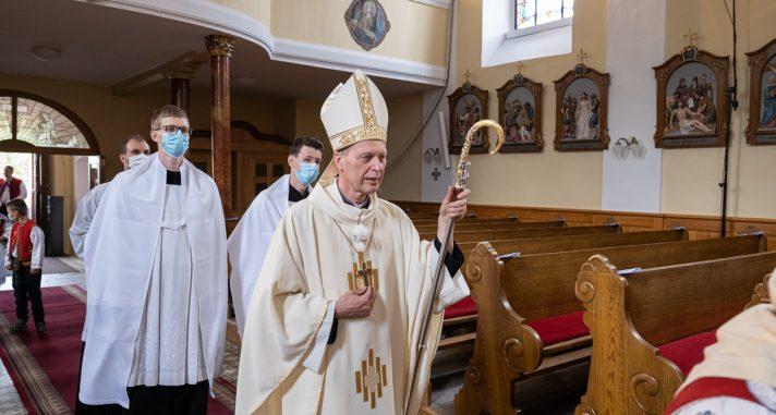 SVĚCENÍ KOSTELA A OLTÁŘE POVÝŠENÍ SVATÉHO KŘÍŽE V HALENKOVĚ