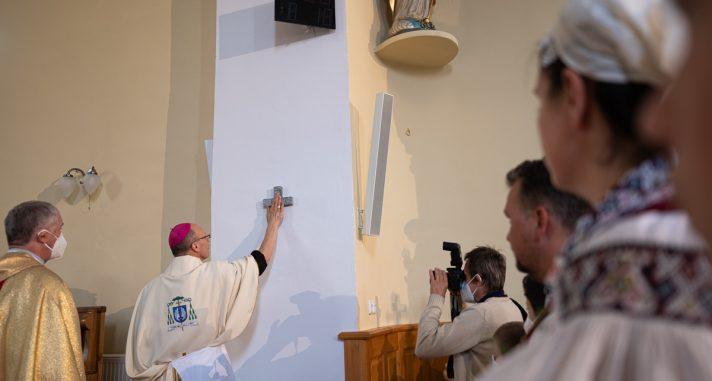 SVĚCENÍ KOSTELA A OLTÁŘE POVÝŠENÍ SVATÉHO KŘÍŽE V HALENKOVĚ