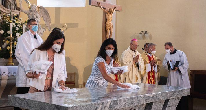SVĚCENÍ KOSTELA A OLTÁŘE POVÝŠENÍ SVATÉHO KŘÍŽE V HALENKOVĚ
