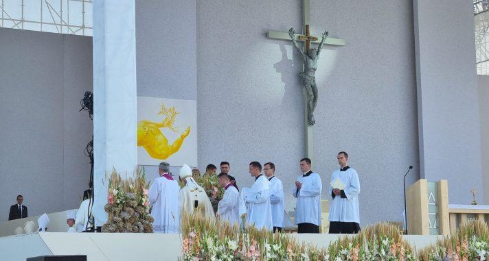 KRÁČAJÚC V MODLITBE, SO SVÄTÝM OTCOM FRANTIŠKOM