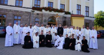 SEMINARISTI SPOLOČNOSTI BOŽIEHO SLOVA OBNOVILI V NITRE REHOĽNÉ SĽUBY