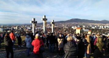 POŽEHNANIE KAPLNIEK KRÍŽOVEJ CESTY V NITRE NA KALVÁRII A POBOŽNOSŤ KRÍŽOVEJ CESTY NA 1. PÔSTNU NEDEĽU